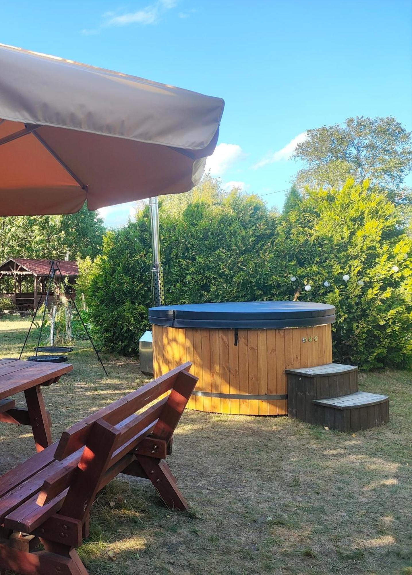 Dolistowka Apartamenty, Pole Namiotowe, Balia Z Jacuzzi, Ogrod Warzywny Dla Gosci, Plac Zabaw Dla Dzieci Goniadz Exterior foto