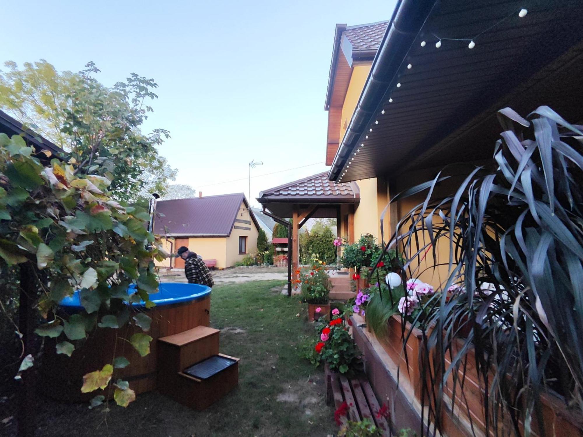 Dolistowka Apartamenty, Pole Namiotowe, Balia Z Jacuzzi, Ogrod Warzywny Dla Gosci, Plac Zabaw Dla Dzieci Goniadz Exterior foto
